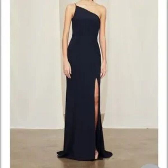 NWT! Amsale Sloan One Shoulder Bridesmaid Dress in Dove & Fawn Crepe Size 0 - Picture 1 of 4